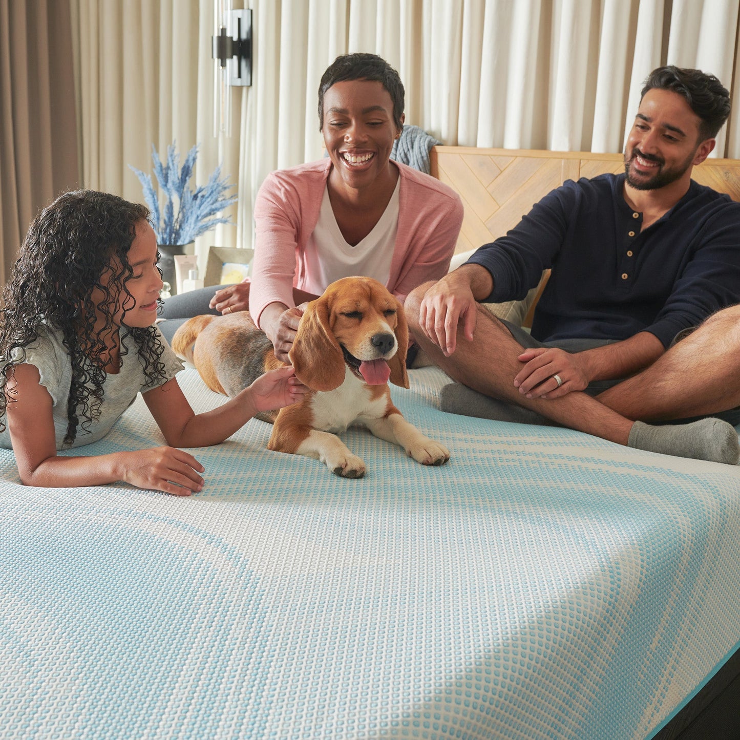 Tempur-LuxeBreeze Medium Hybrid 2.0
