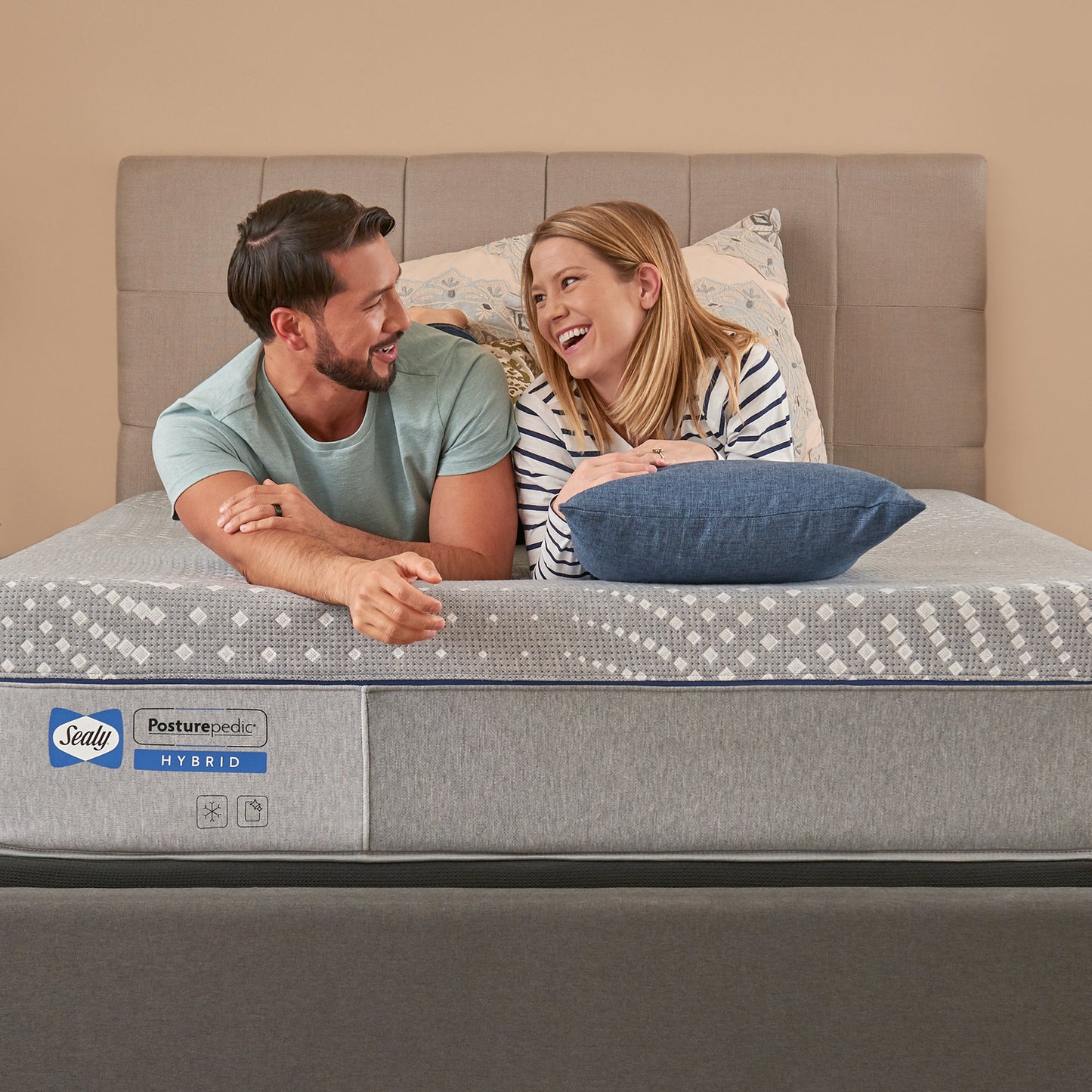 Sealy Posturepedic Hybrid Lacey Firm