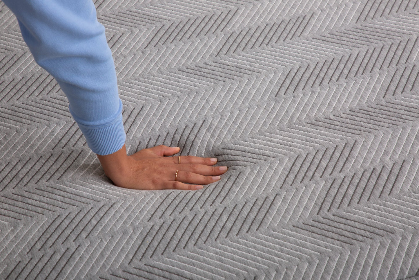 Simmons Deep Sleep Hybrid Firm